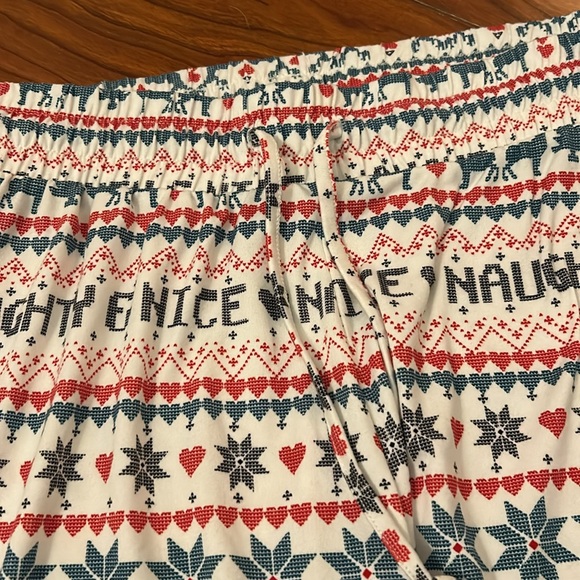 Wildfox Intimates holiday shorts - Picture 2 of 4